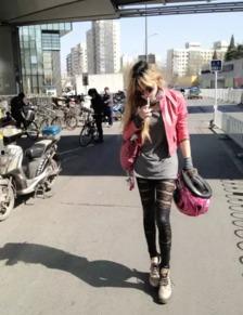 机车女吃瓜,揭秘网络红人的日常生活